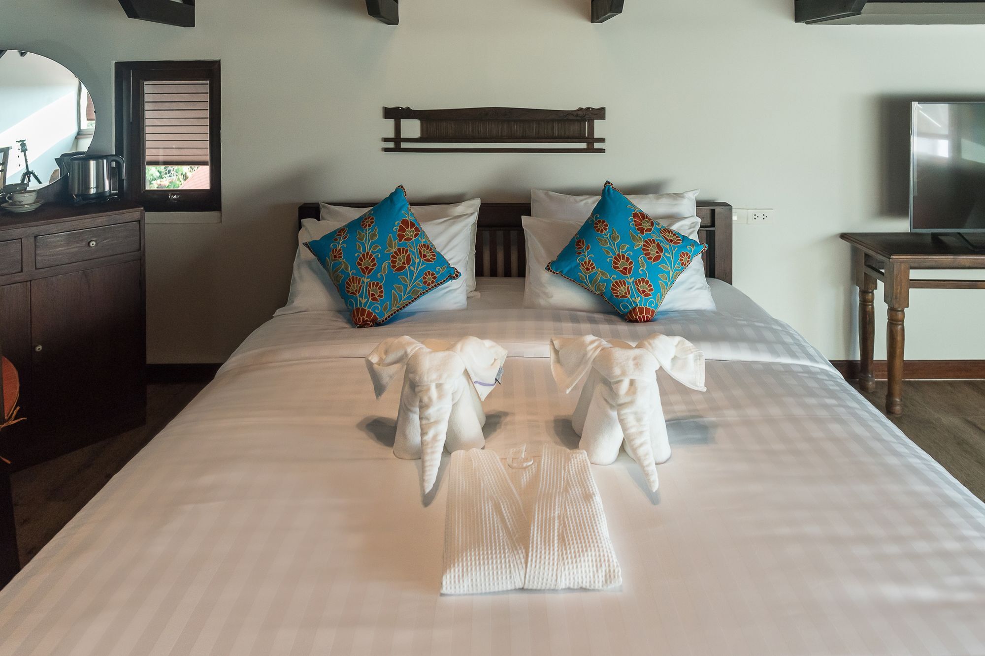 Отель 33 Poshtel (Adults Only) Чиангмай Экстерьер фото
